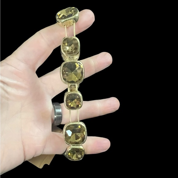 Vintage Monet Stretch Bracelet Gold Social New with Tags. - Picture 4 of 7